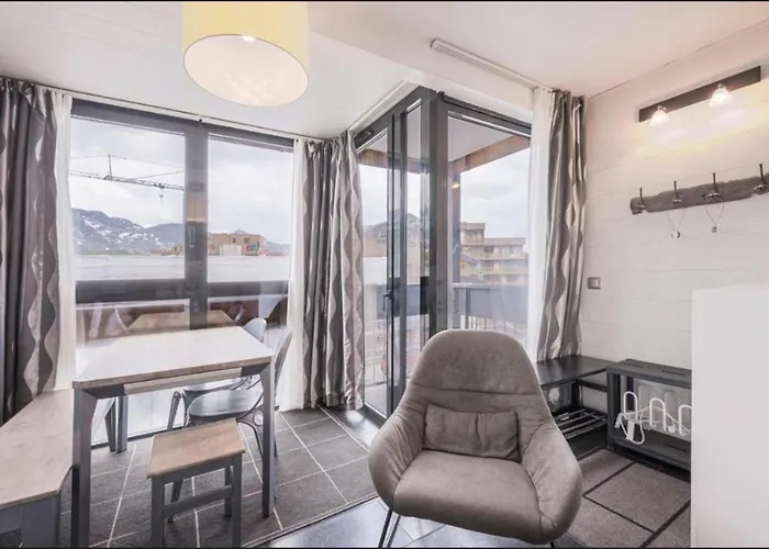 Confortable Centre Station Face Aux Pistes De